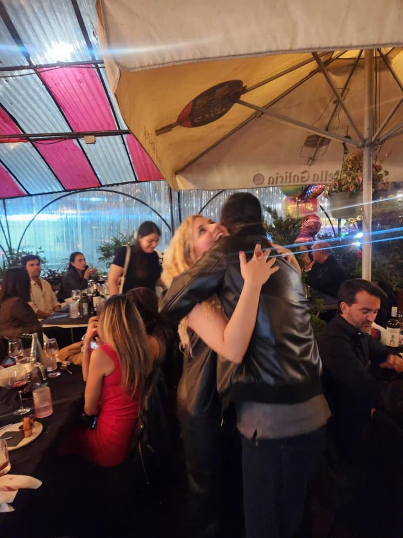 Eduardo y Fernanda celebrando